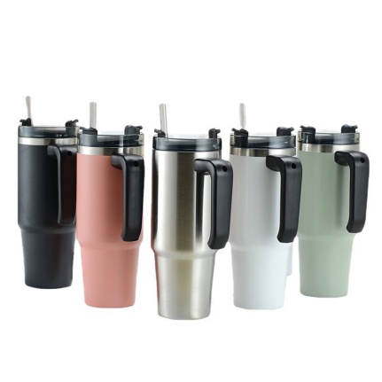 30 OZ 900 ML vacuum thermos mug with 304 s/s inner , 201 s/s outer with paint coating ,with plastic handle and straw